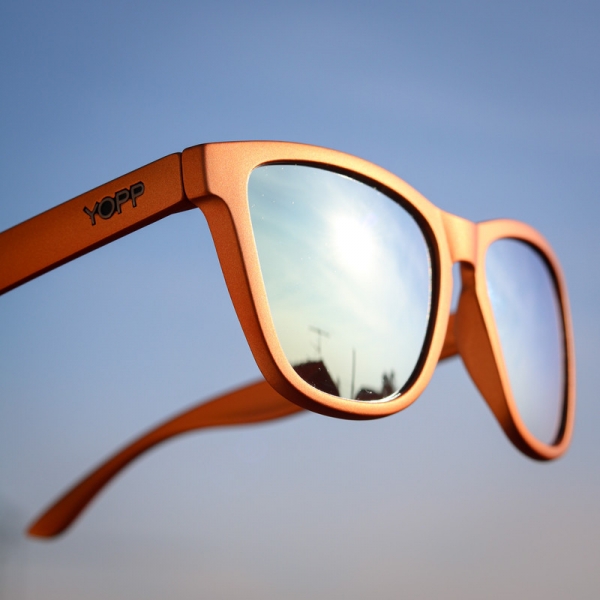 Óculos de Sol Yopp Polarizado Uv400 Camaleão Dourado