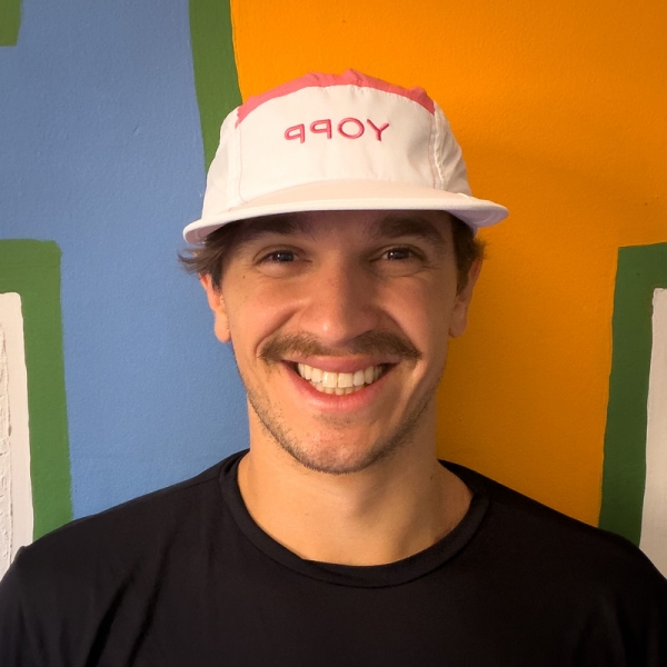 Boné Esportivo Yopp 5 Panel Branco e Rosa